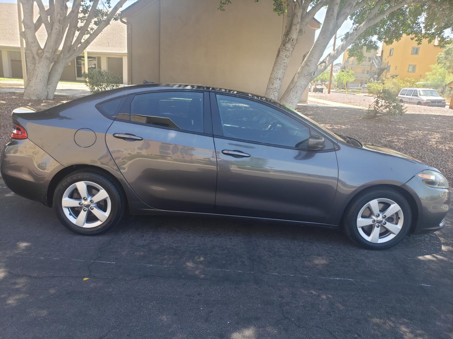 2015 /gray and black Dodge Dart SXT (1C3CDFBB5FD) with an 2.4L L4 DOHC 16V engine, 4-Speed Automatic transmission, located at 323 E Dunlap Ave., Phoenix, AZ, 85020, (602) 331-9000, 33.567677, -112.069000 - 2015 Dodge Dart,...... A Real Must See!!.... No accidents, Power everything, Ice cold ac, Clean Gray and Black interior with Black cloth seats in near perfect condition, power windows, power door locks, Stereo/CD Player, Phone sync, Bluetooth, clean Arizona title, Runs and Drives Excellent. Very cle - Photo#4